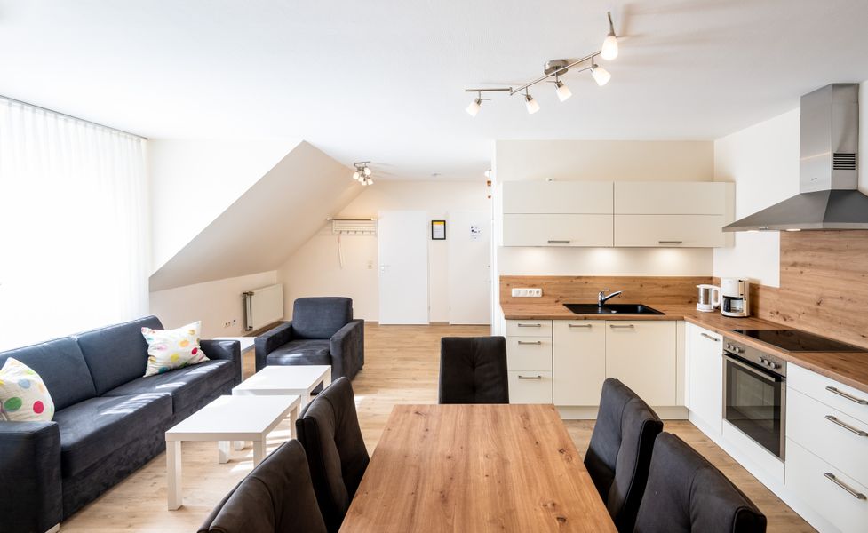 Two large apartments next to each other | Main Building, maisonette, large kitchen – Gemünder Ferienpark Salzberg